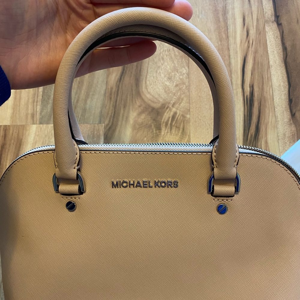 Michael Kors Cindy Dome satchel medium USED ONCE - Picture 5 of 14